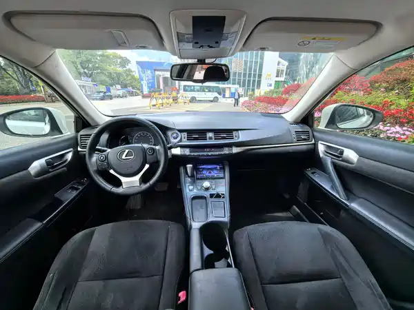 Lexus CT 2014