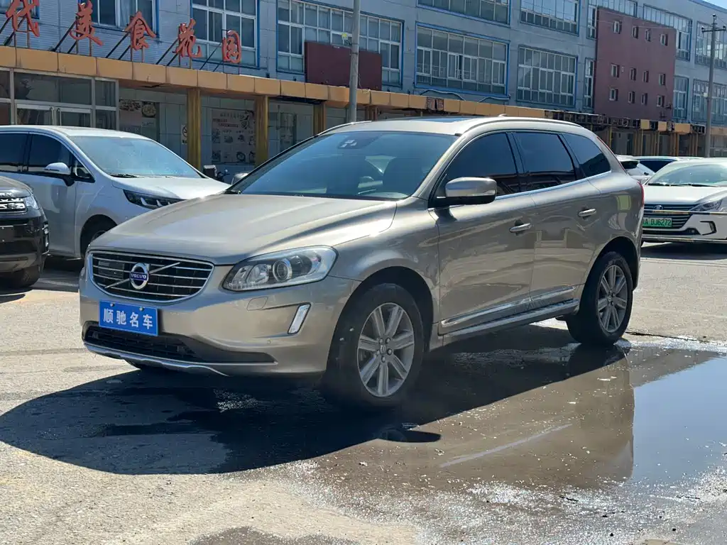 Volvo XC60 2016 — фото 1