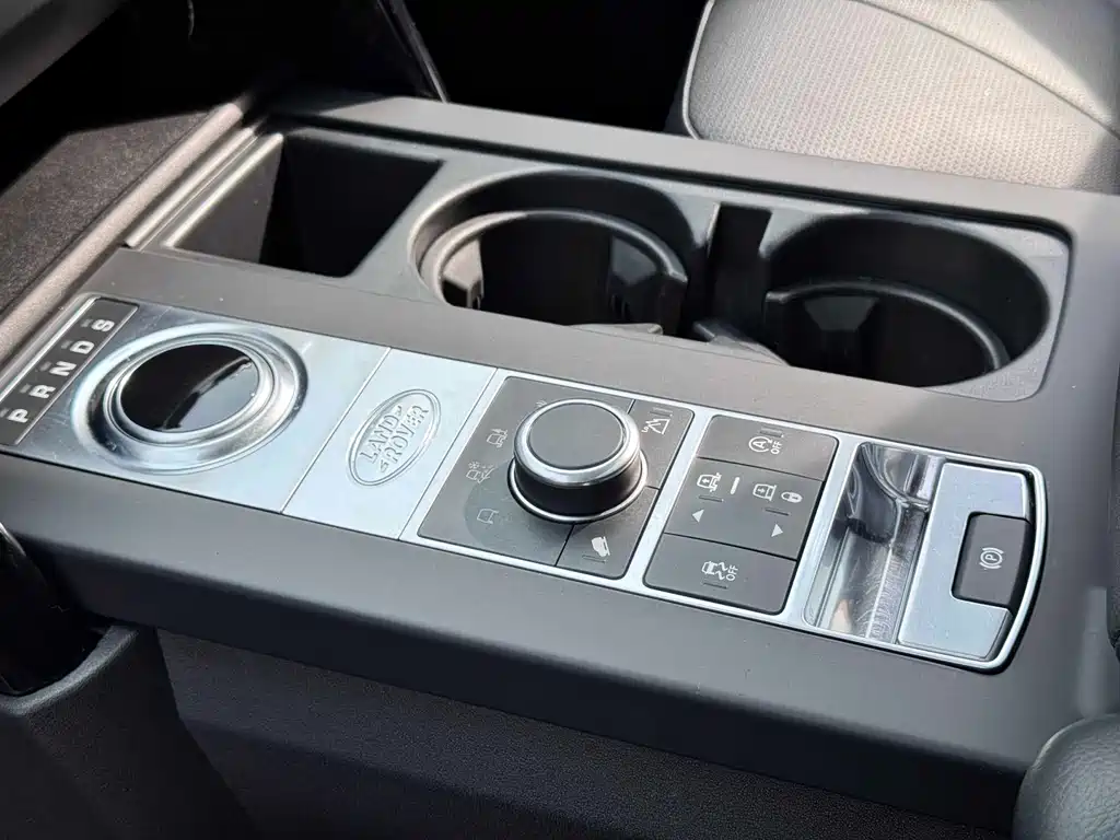 Land Rover Discovery 2019 — фото 13