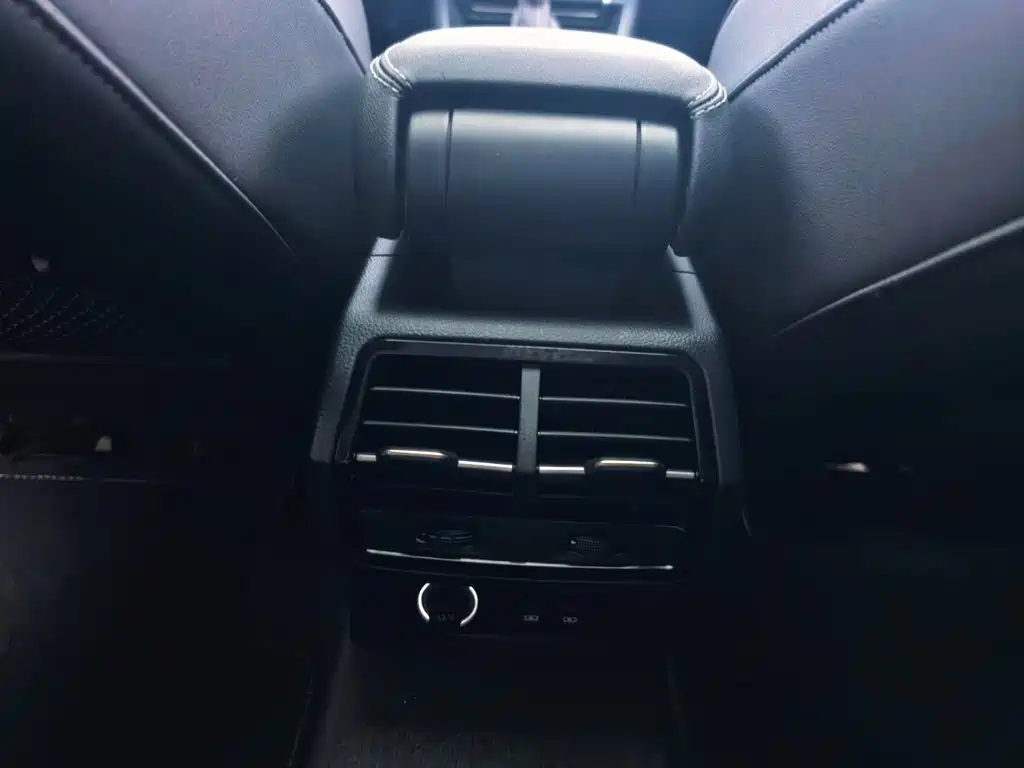 Audi Q3 Sportback 2020 — фото 13
