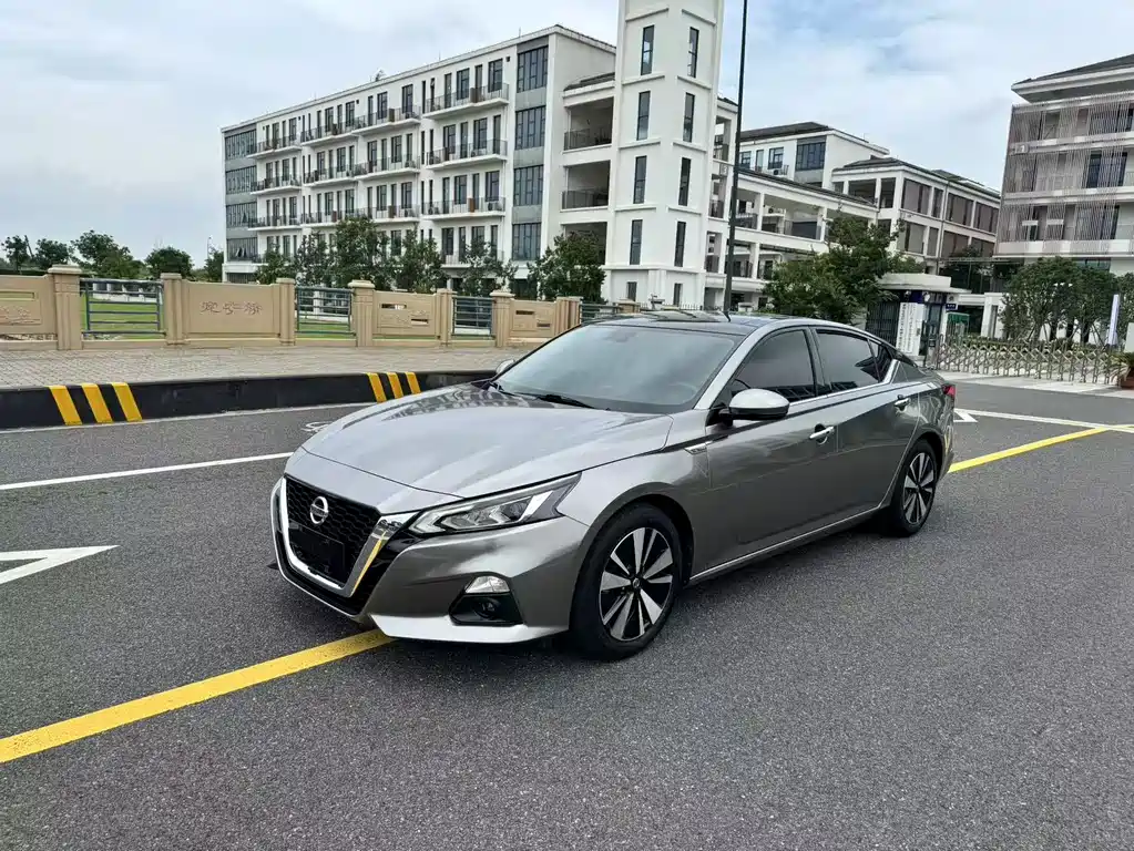 Nissan Teana 2022