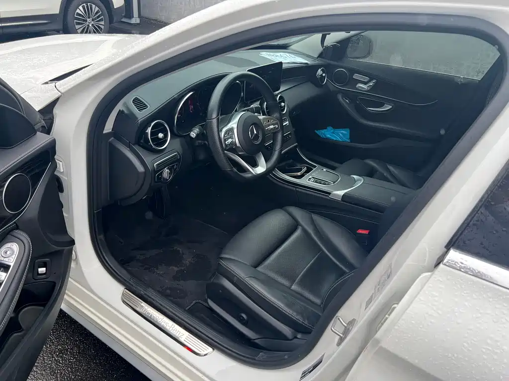 Mercedes-Benz C-Class 2020