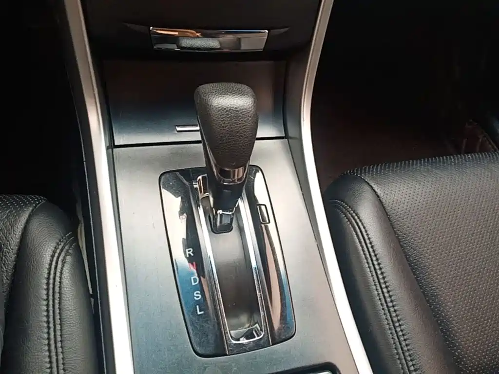 Honda Accord 2014 — фото 14
