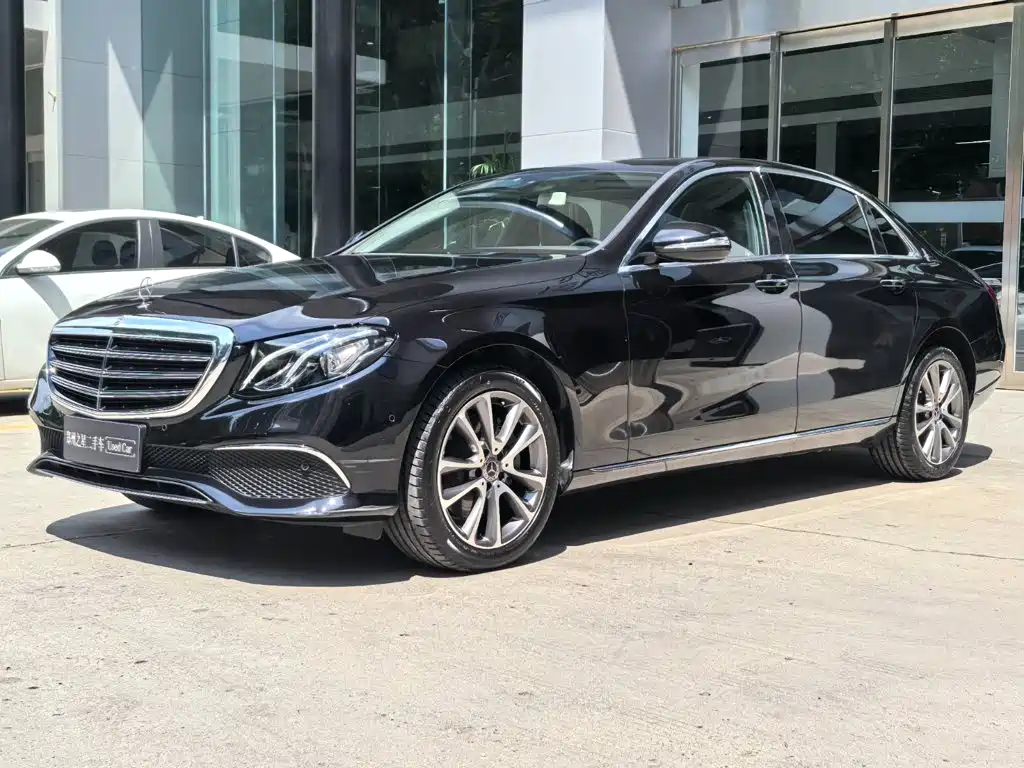 Mercedes-Benz E-Class 2017 — фото 1