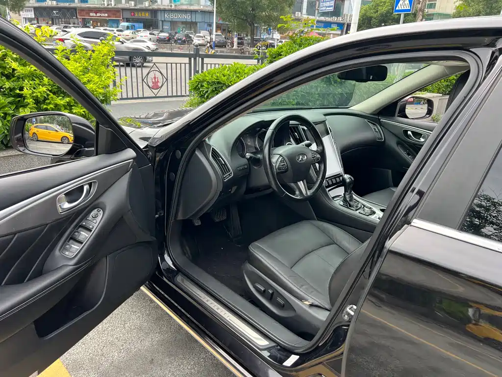 Infiniti Q50L 2015 — фото 14