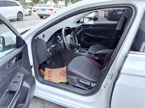 Volkswagen Bora 2021
