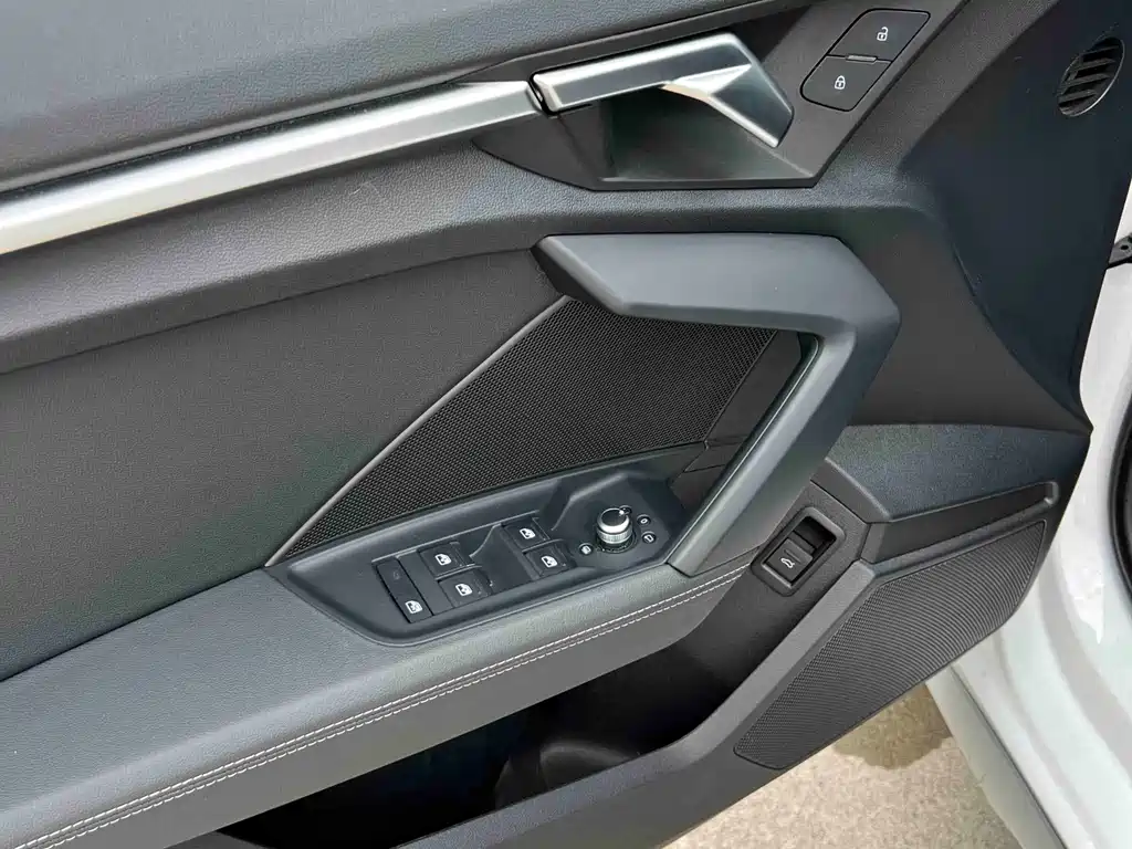 Audi A3 2022 — фото 16