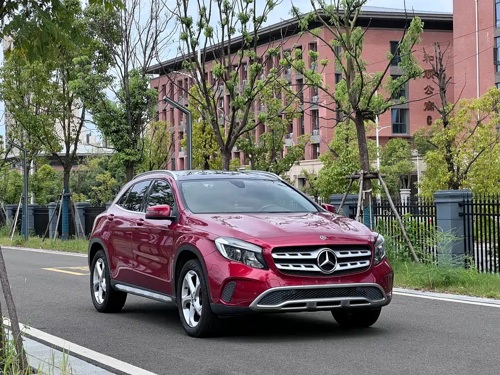 Mercedes-Benz GLA 2019