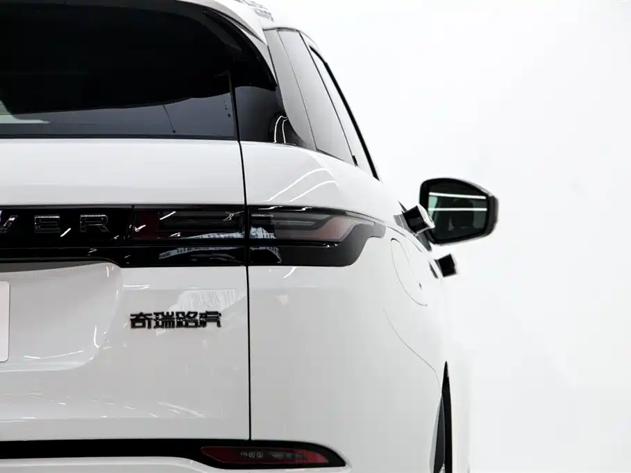 Land Rover Evoque 2025 — фото 11