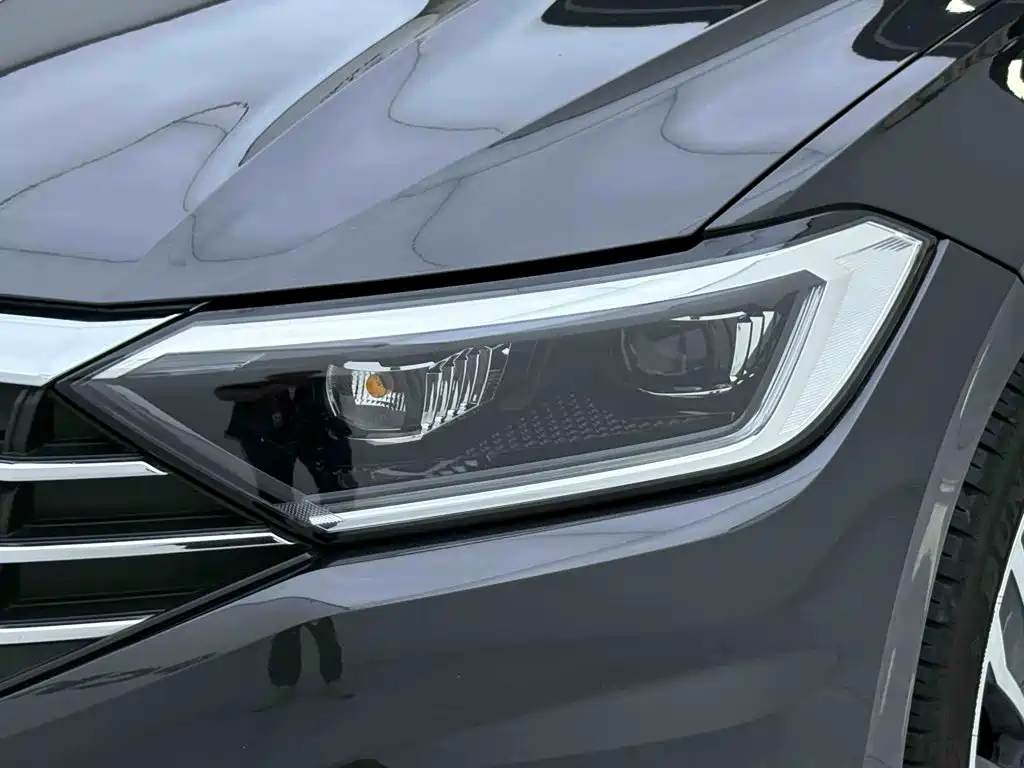 Volkswagen Sagitar 2022