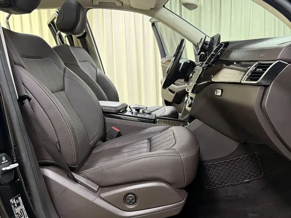 Mercedes-Benz GLS 2018 — фото 24