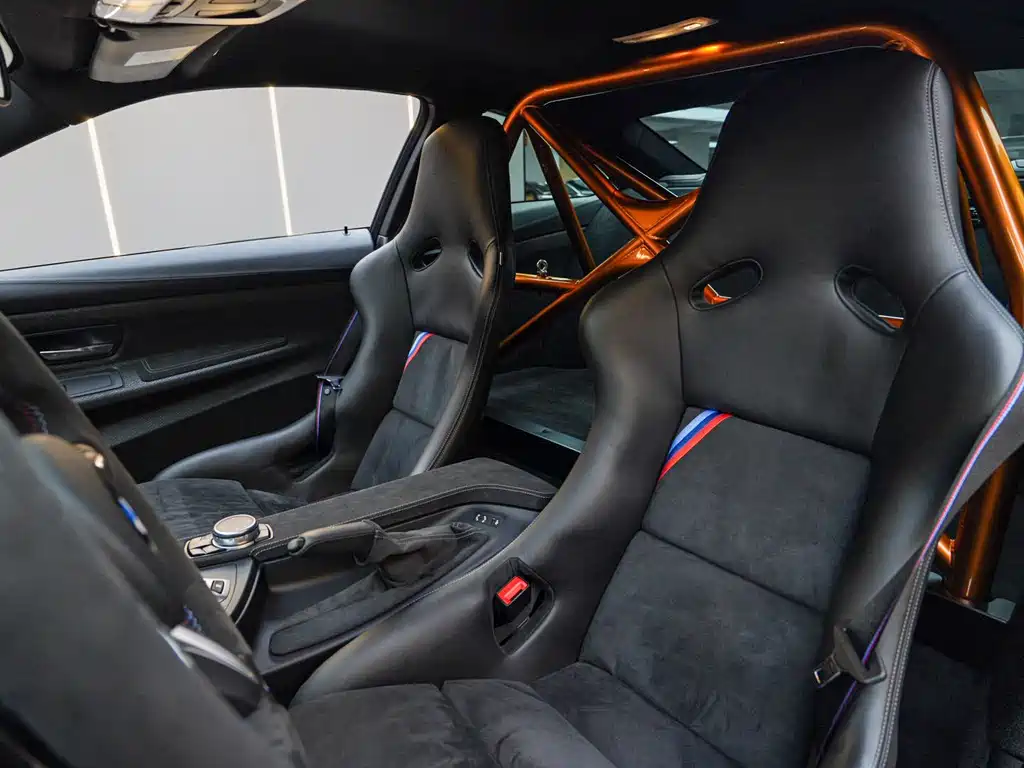 BMW M4 2024 — фото 16