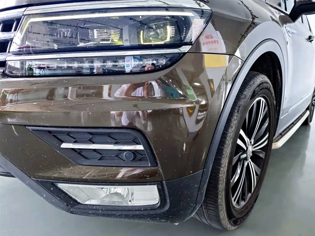 Volkswagen Tiguan L 2017 — фото 6