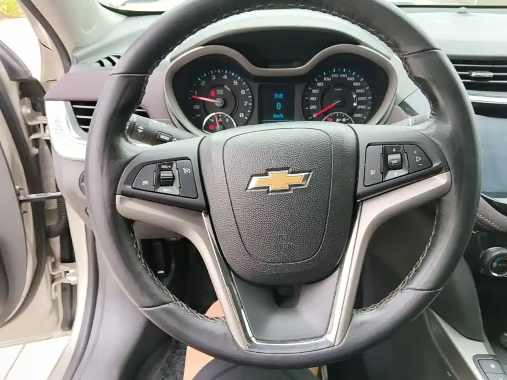 Chevrolet Malibu 2018 — фото 11