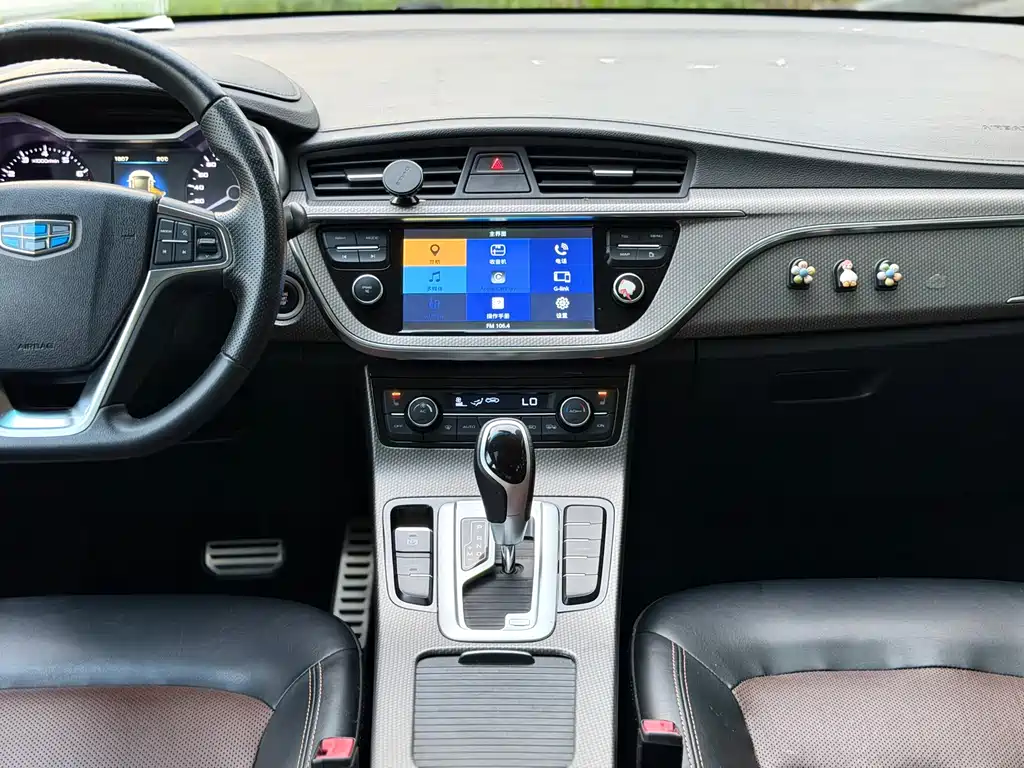 Geely Emgrand GS 2018 — фото 9