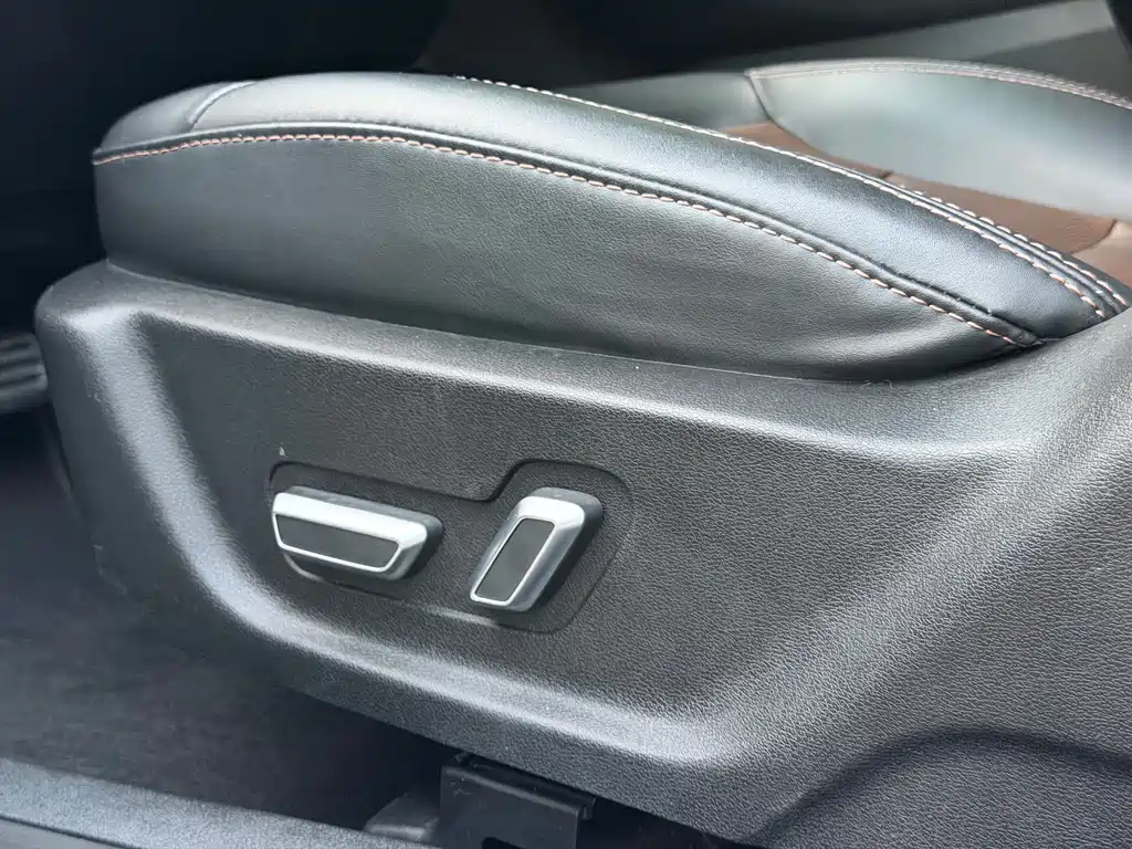 Geely Emgrand GS 2018 — фото 16