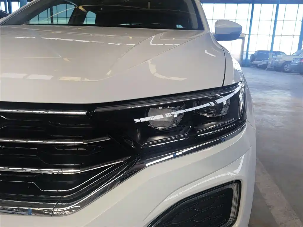 Volkswagen T-Roc 2019 — фото 18