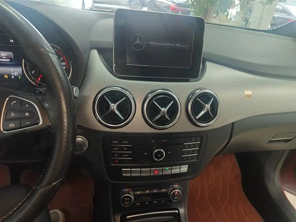 Mercedes-Benz B-Class 2015 — фото 9