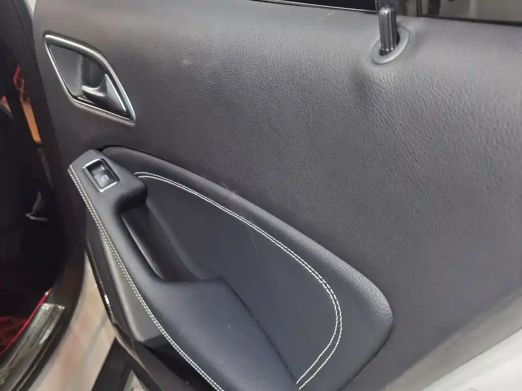 Mercedes-Benz GLA 2017 — фото 18