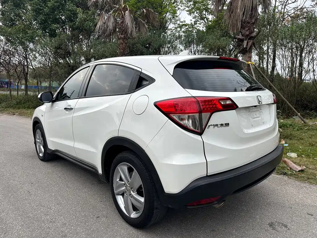 Honda Vezel 2022 — фото 6