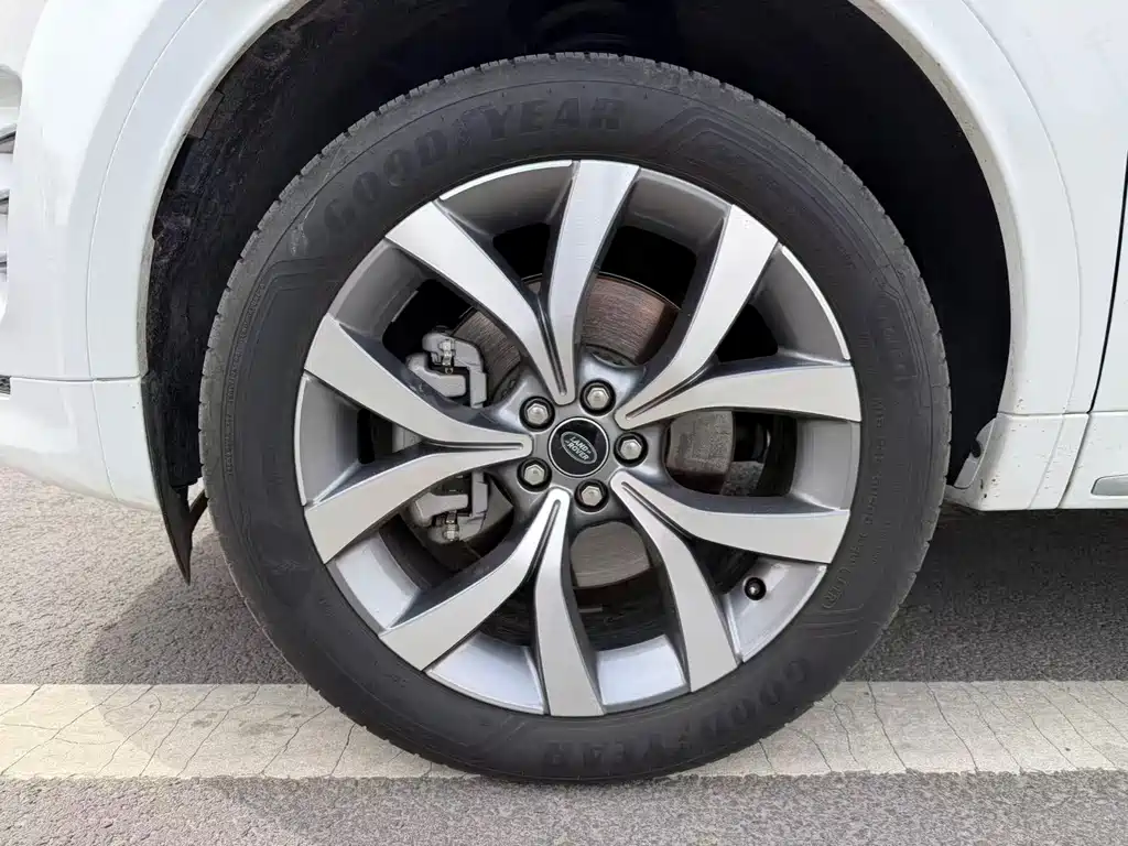 Land Rover Discovery Sport 2025 — фото 15