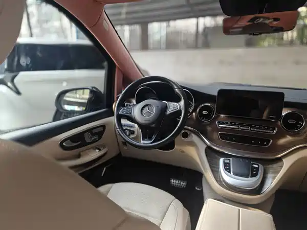 Mercedes-Benz V-Class 2022