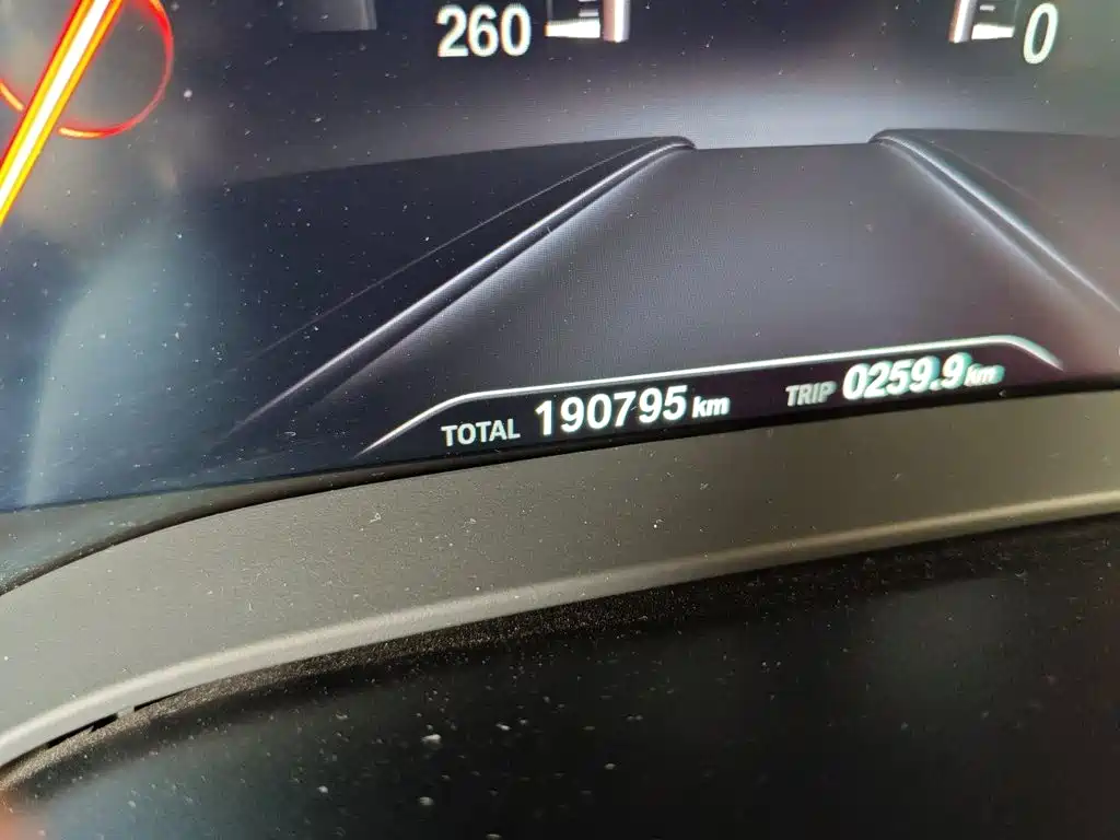 BMW 5 Series 2019 — фото 13