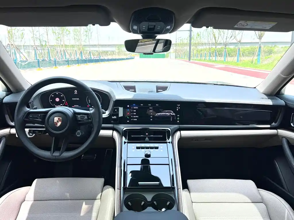 Porsche Panamera 2025 — фото 11