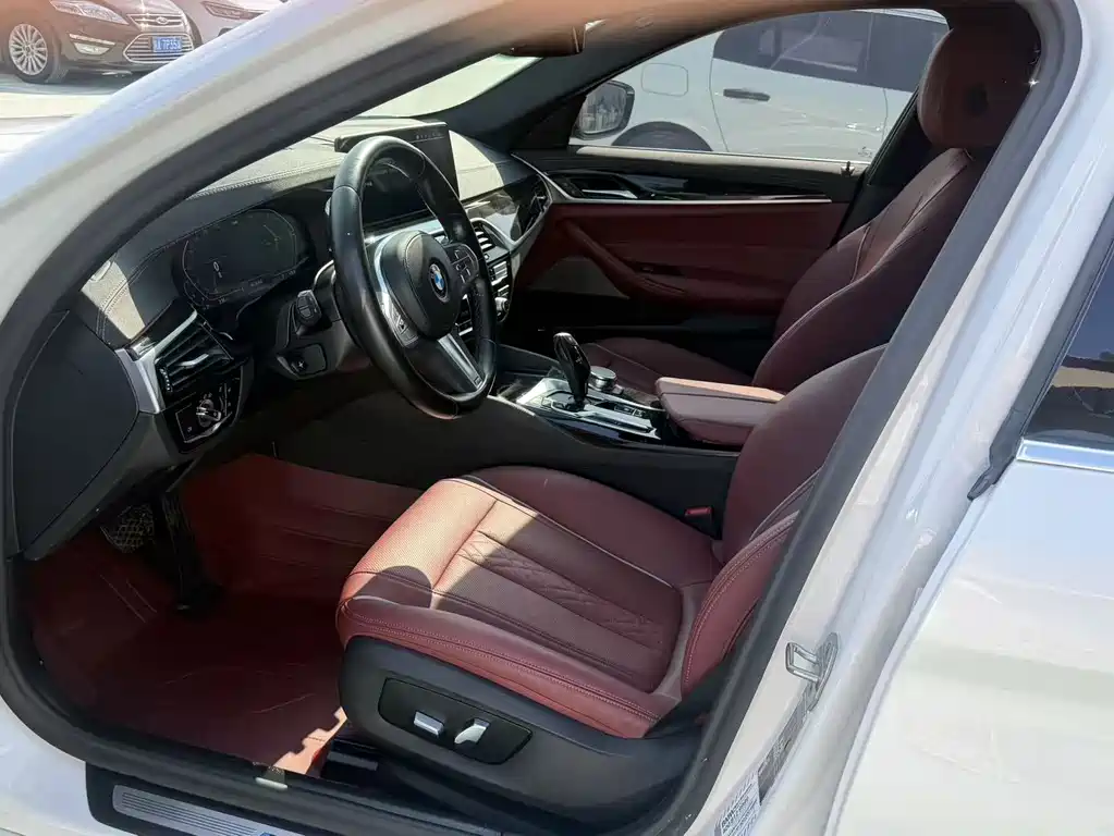 BMW 5 Series 2023