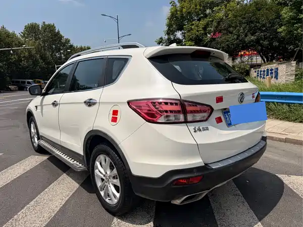 Dongfeng Fengshen AX7 2015