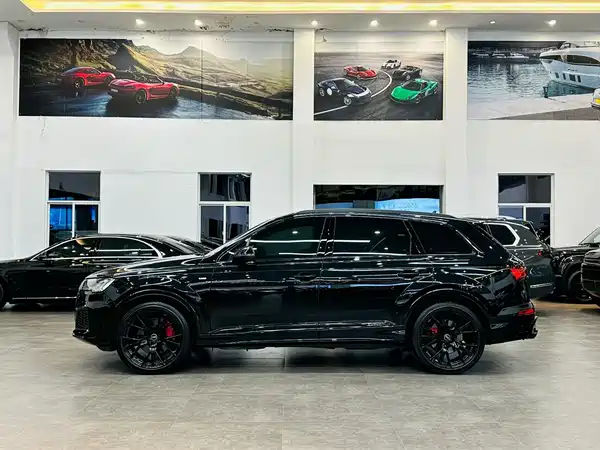 Audi Q7 2023