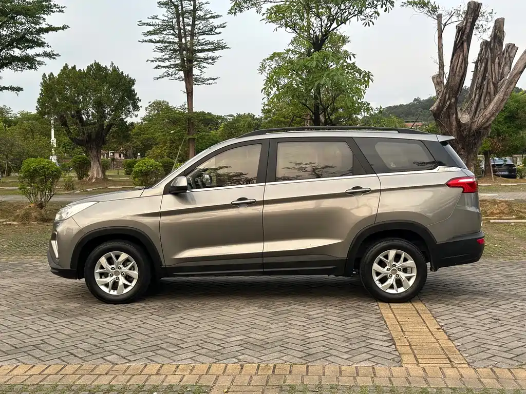 Wuling Hongguang S3 2019 — фото 15