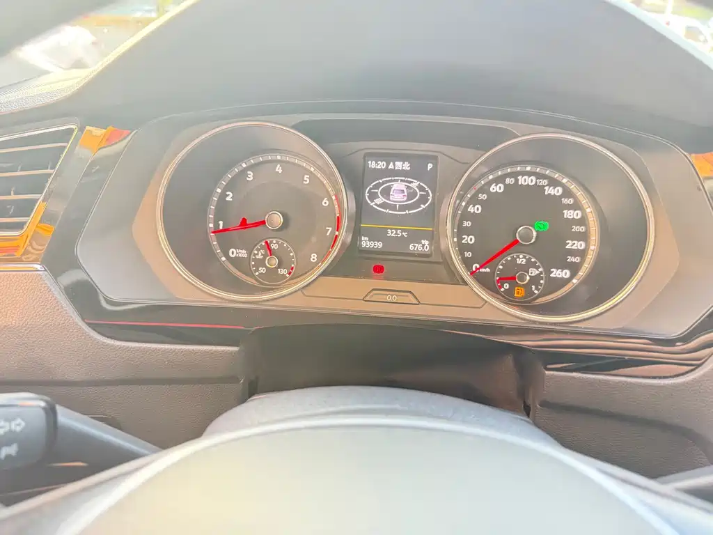 Volkswagen Tiguan L 2018 — фото 10
