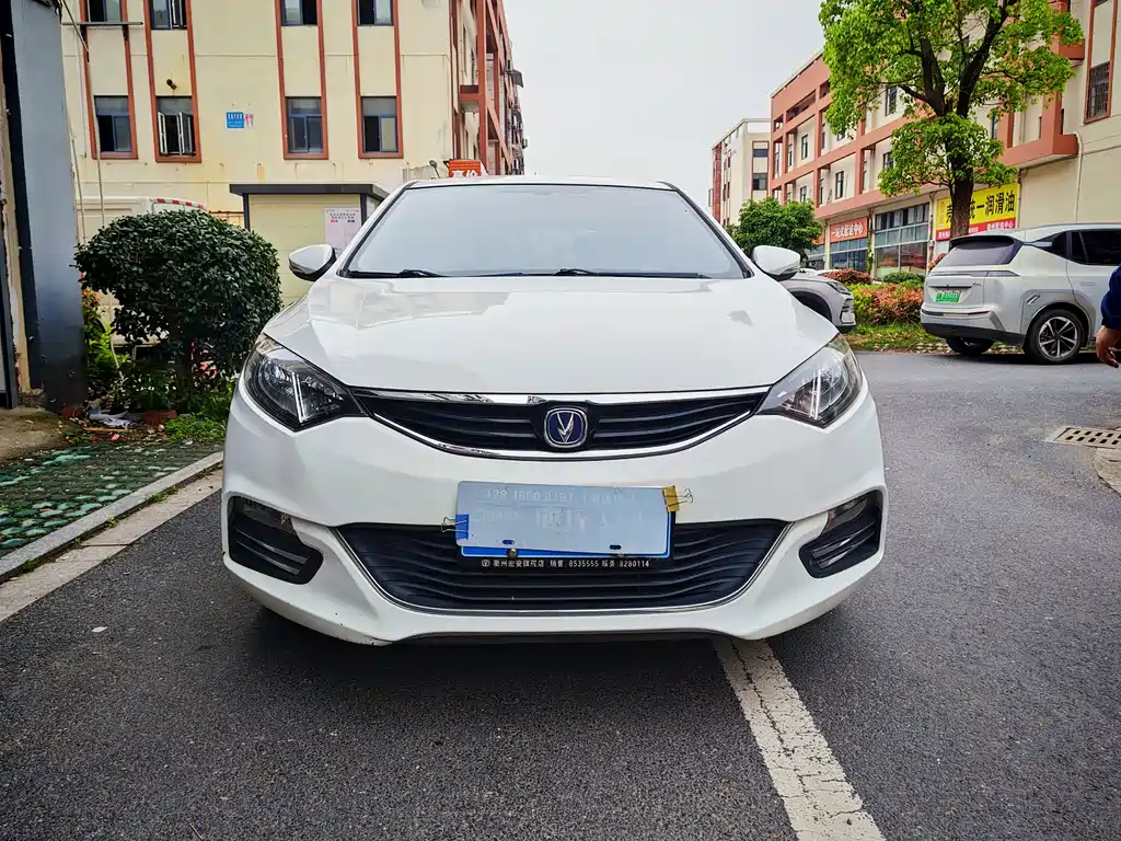 Changan Eado XT 2016 — фото 2