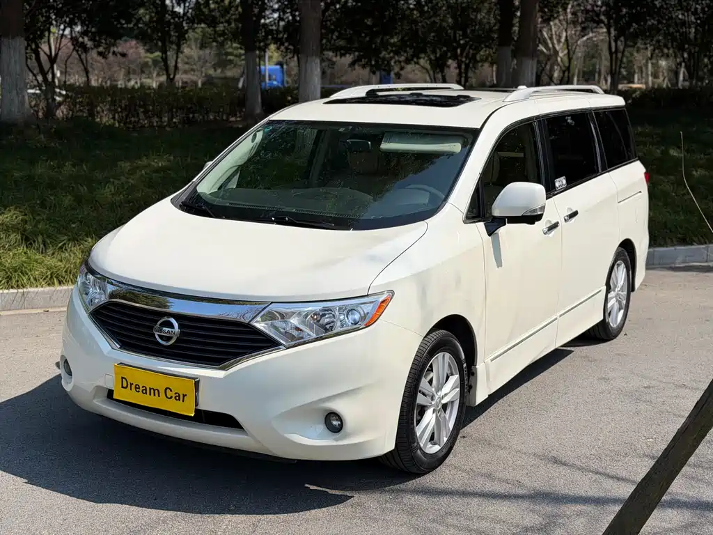 Nissan Quest 2018 — фото 21