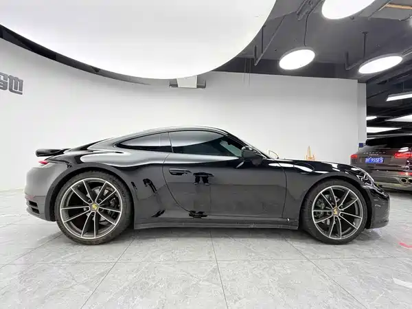 Porsche 911 2023