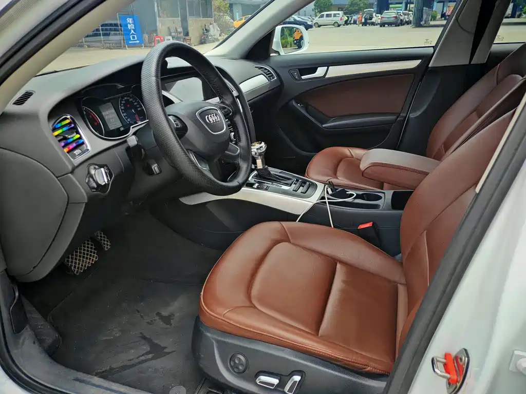 Audi A4L 2016