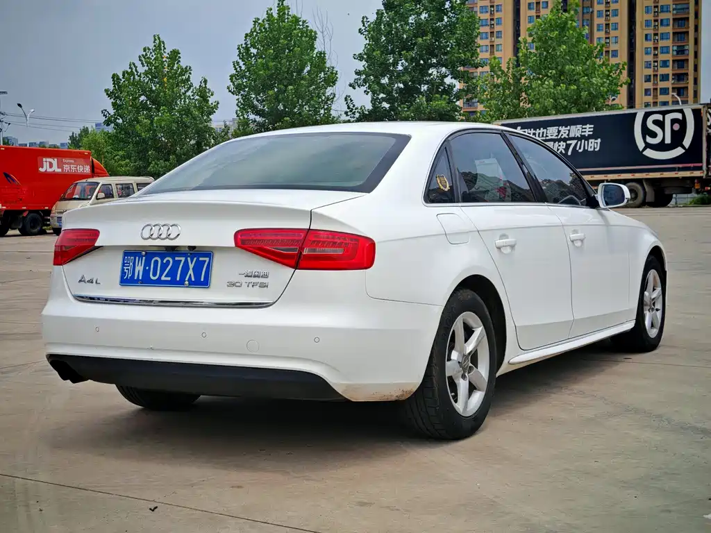 Audi A4L 2016