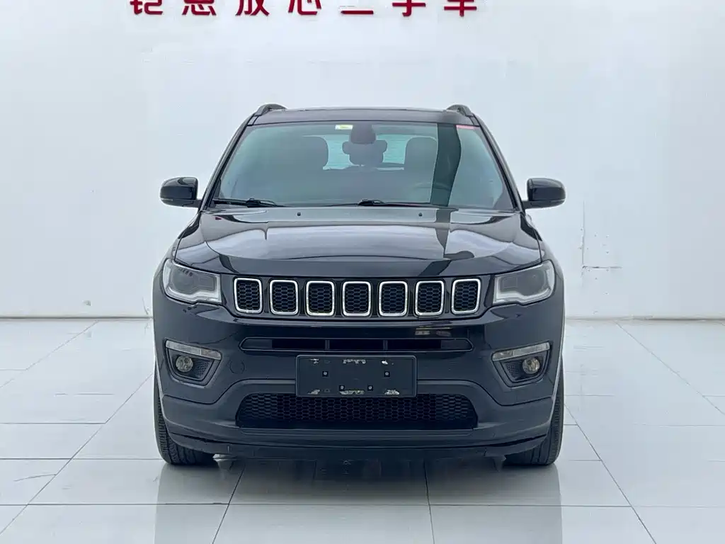 Jeep Compass 2019 — фото 2