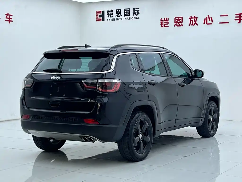 Jeep Compass 2019 — фото 8
