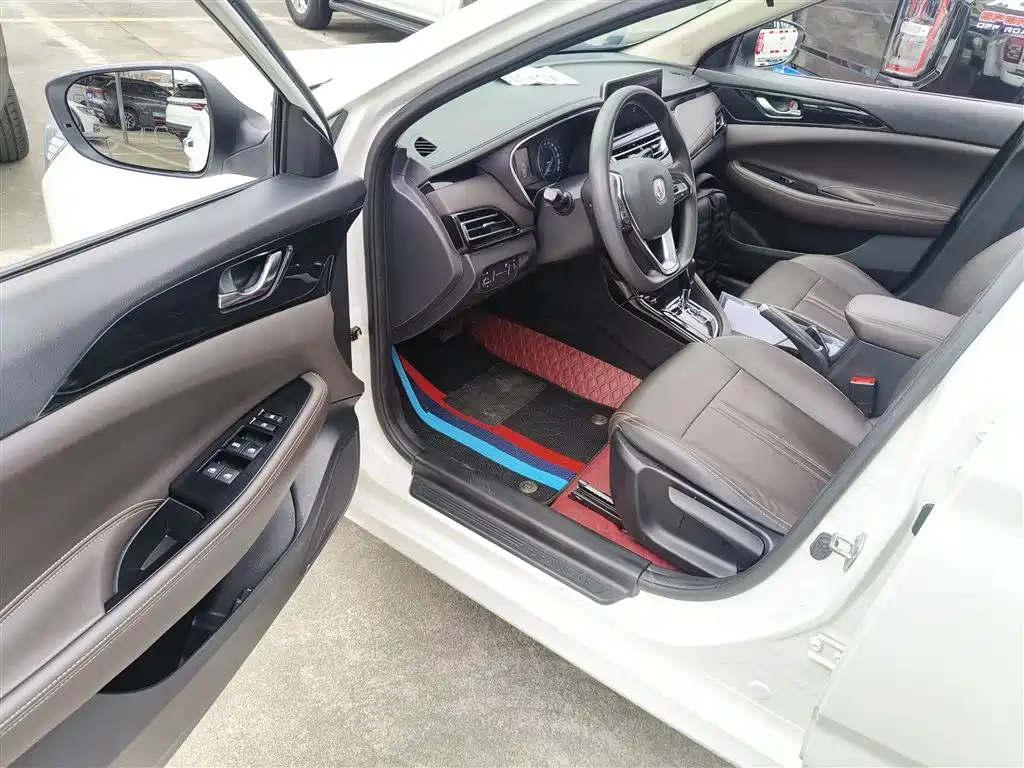Changan Eado DT 2018 — фото 16