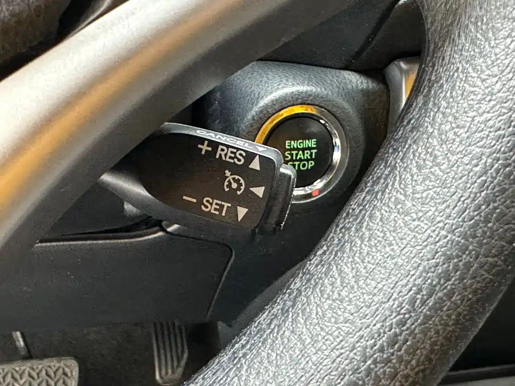 Toyota Yaris L 2021 — фото 16