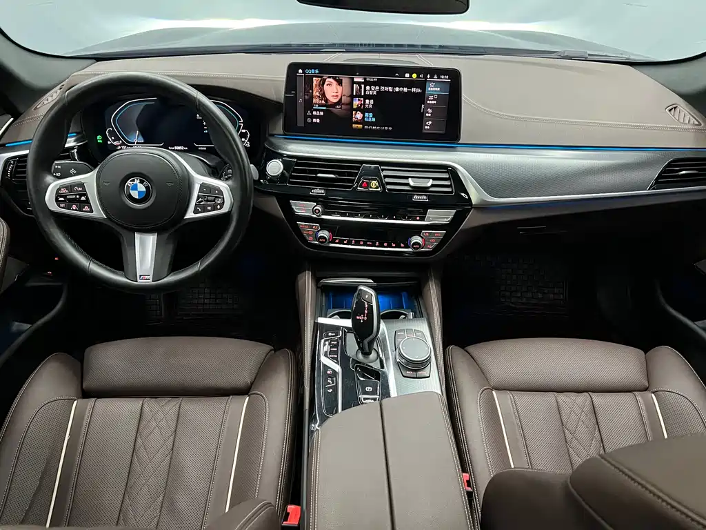 BMW 5 Series New Energy 2021 — фото 12