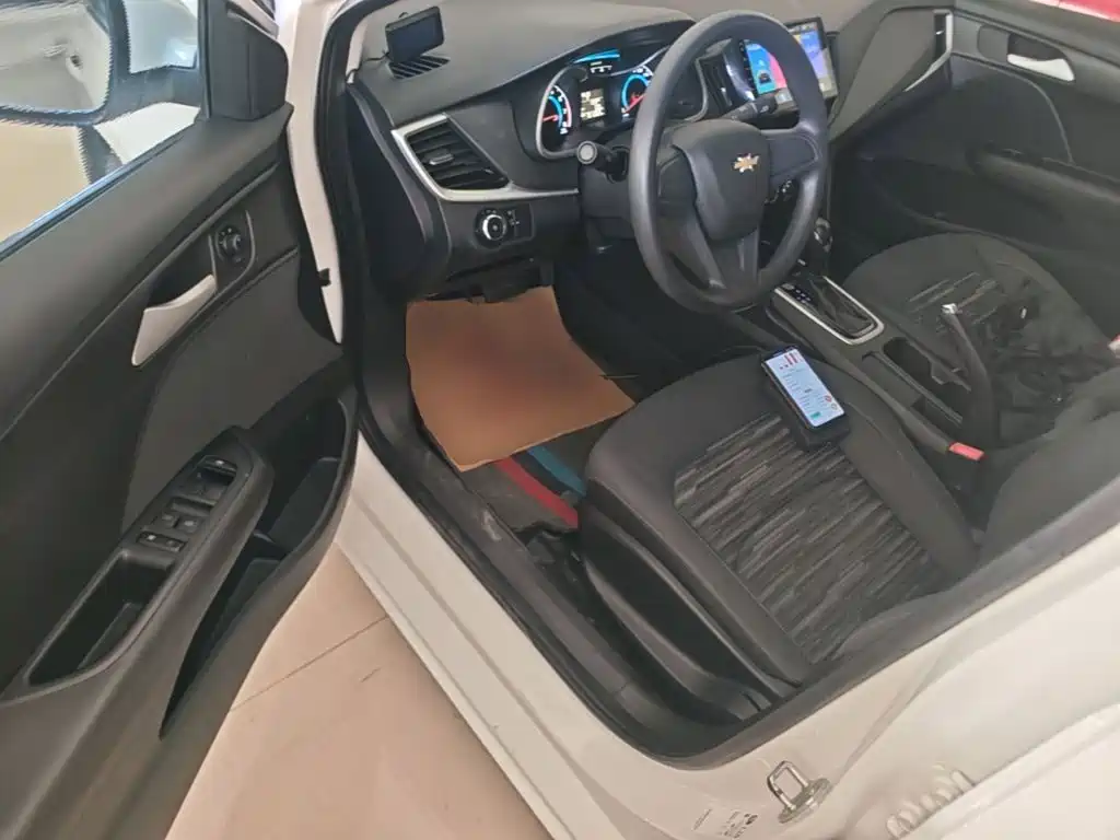 Chevrolet Cavalier 2019 — фото 16
