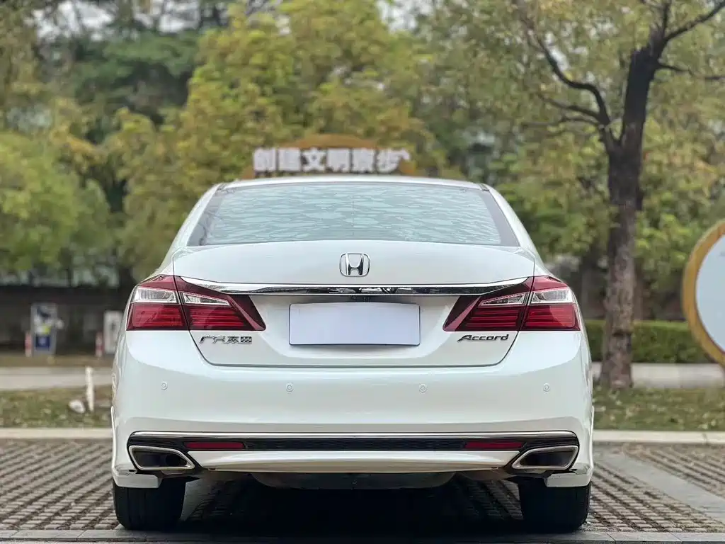 Honda Accord 2017 — фото 8