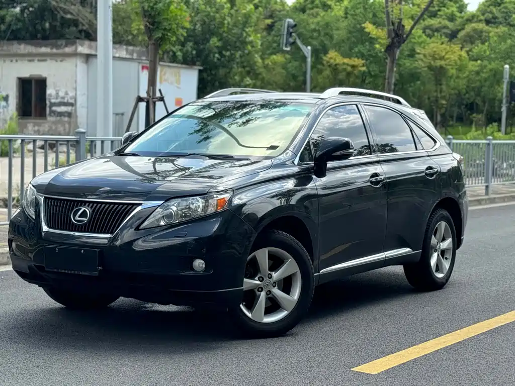 Lexus RX Classic 2010 — фото 1