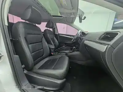 Volkswagen Sagitar 2016