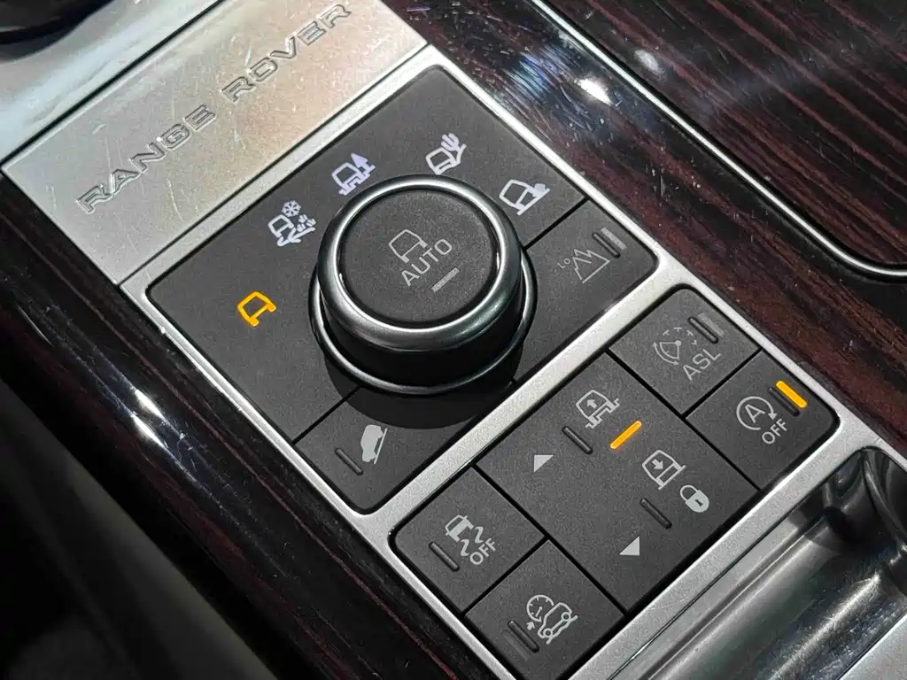 Land Rover Range Rover 2018 — фото 11