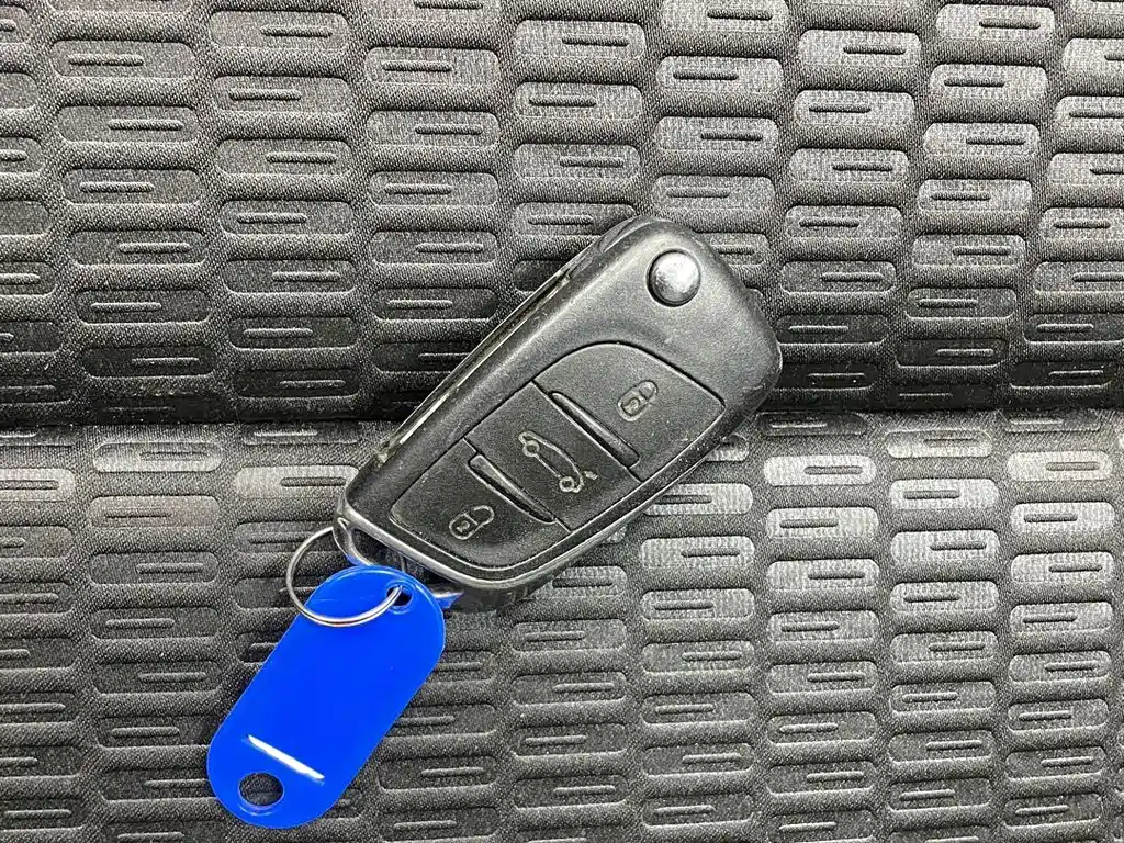 Citroën C4L 2015 — фото 20