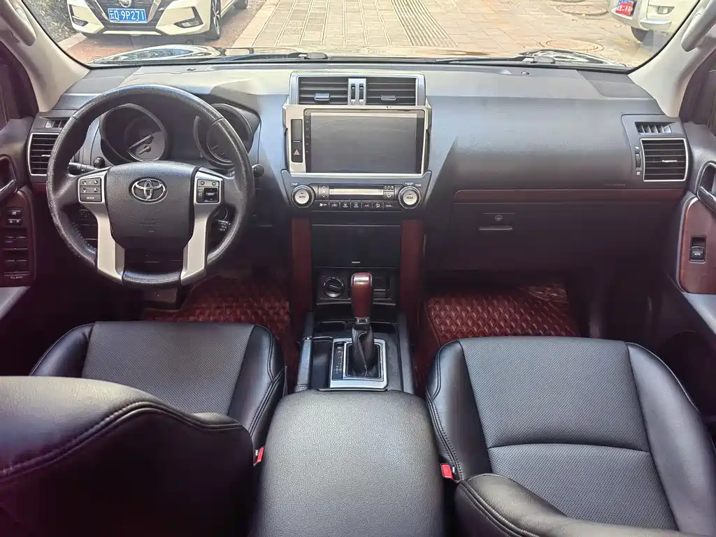 Toyota Prado 2018 — фото 11